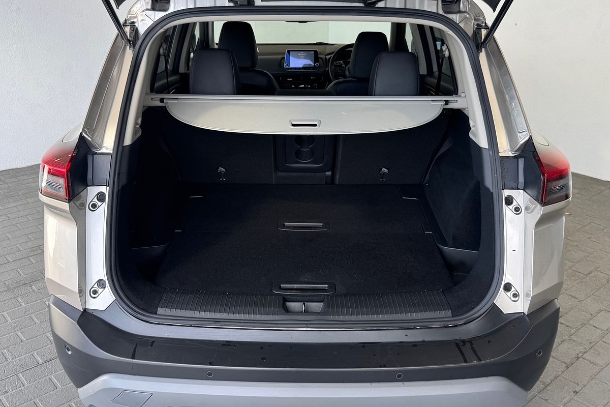 2023 Nissan X-TRAIL ST-L T33