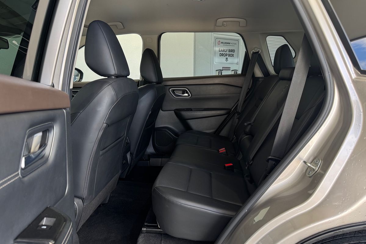 2023 Nissan X-TRAIL ST-L T33