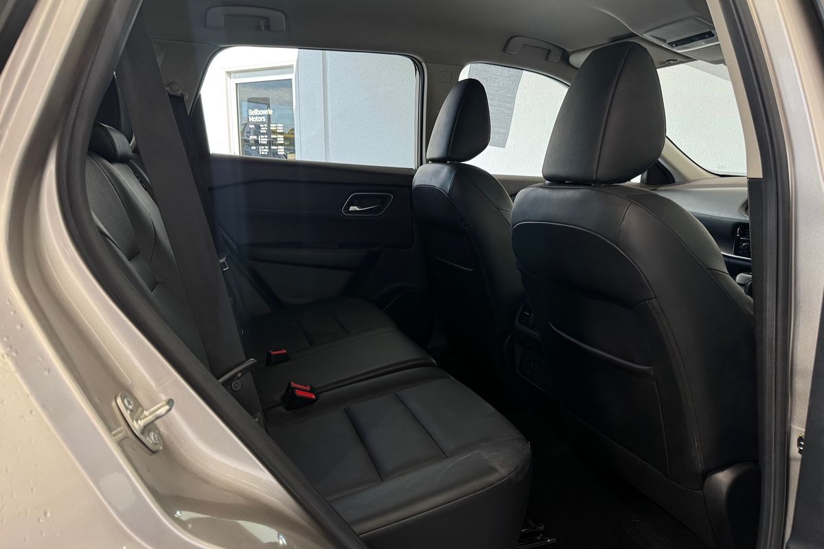 2023 Nissan X-TRAIL ST-L T33