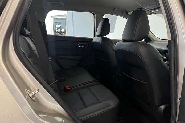 2023 Nissan X-TRAIL ST-L T33