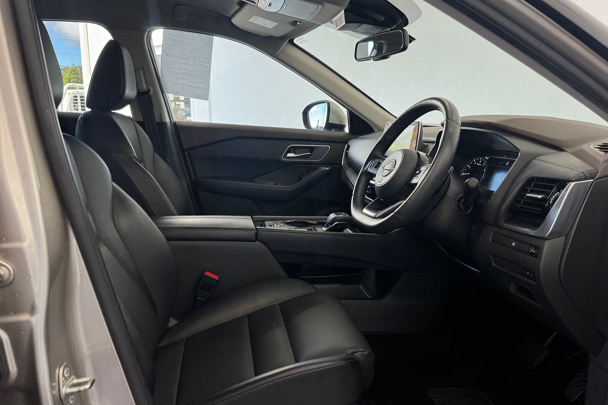 2023 Nissan X-TRAIL ST-L T33