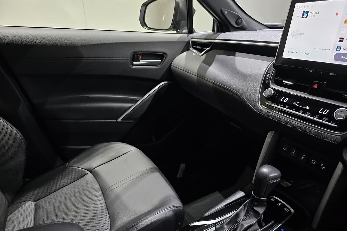 2025 Toyota Corolla Cross Atmos MXGH10R
