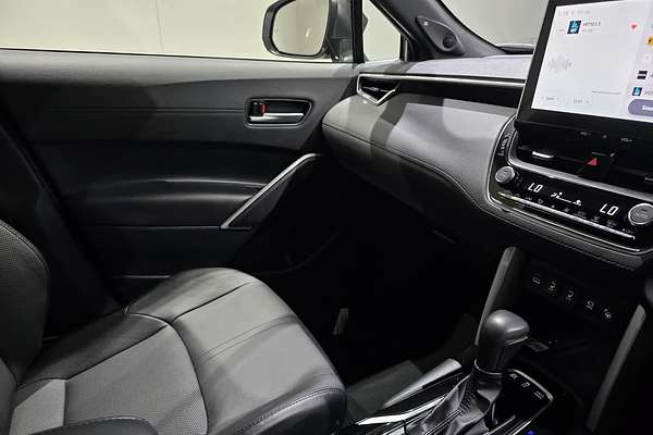 2025 Toyota Corolla Cross Atmos MXGH10R