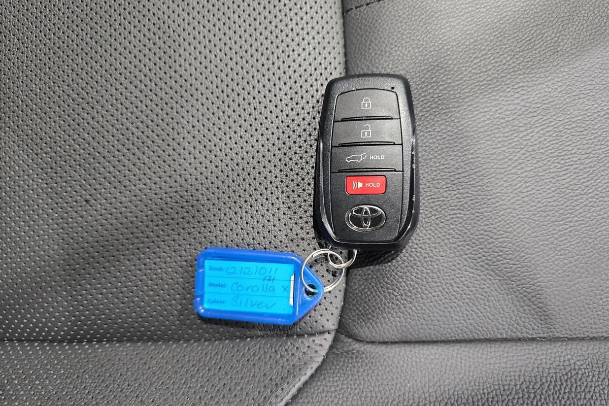 2025 Toyota Corolla Cross Atmos MXGH10R