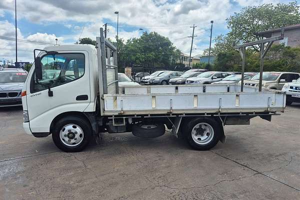 2011 Toyota Dyna XZU300 4500