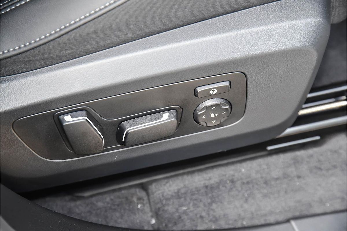 2025 BMW X3 30e xDrive G45