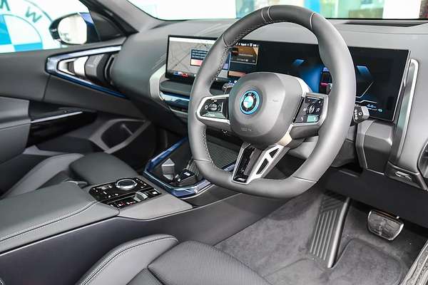 2025 BMW X3 30e xDrive G45