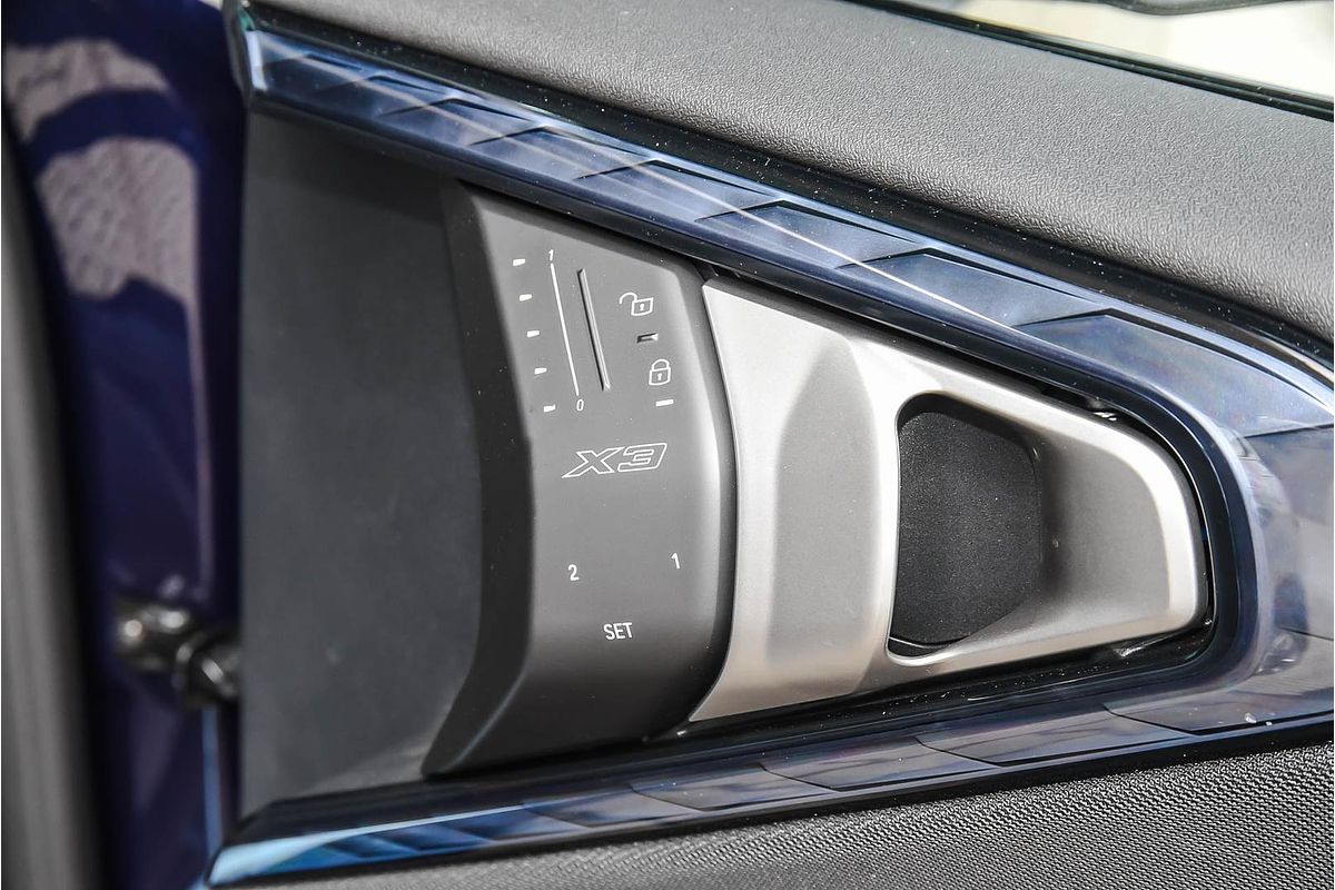 2025 BMW X3 30e xDrive G45