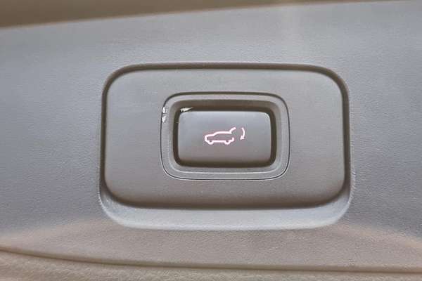 2024 Isuzu MU-X LS-U