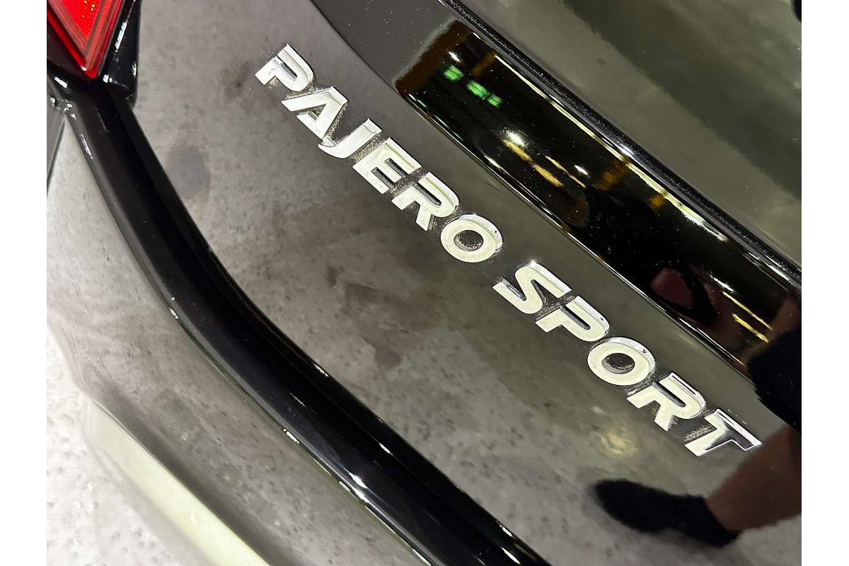 2019 Mitsubishi Pajero Sport Black Edition QE