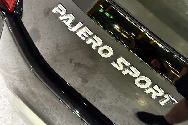 2019 Mitsubishi Pajero Sport Black Edition QE