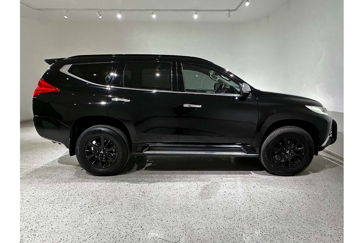 2019 Mitsubishi Pajero Sport Black Edition QE