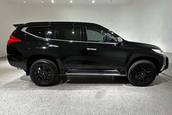 2019 Mitsubishi Pajero Sport Black Edition QE