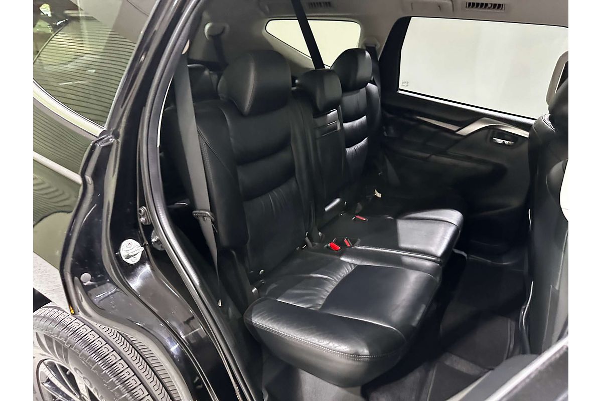 2019 Mitsubishi Pajero Sport Black Edition QE