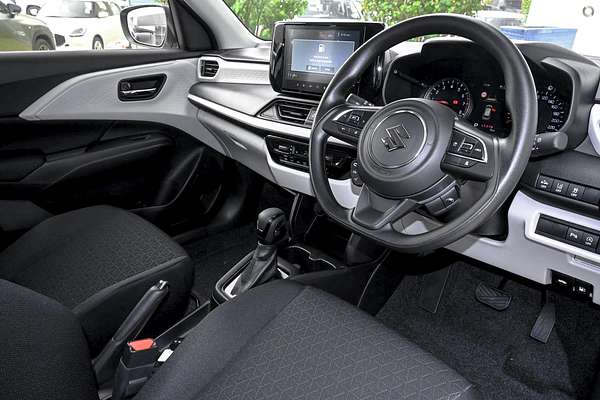 2025 Suzuki Swift Hybrid UZ