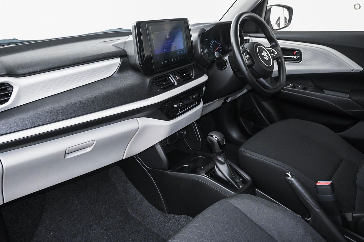 2025 Suzuki Swift Hybrid UZ