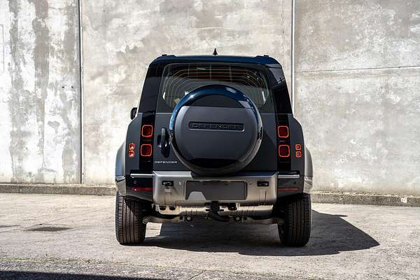 2025 Land Rover Defender 110 D350 X-Dynamic SE L663