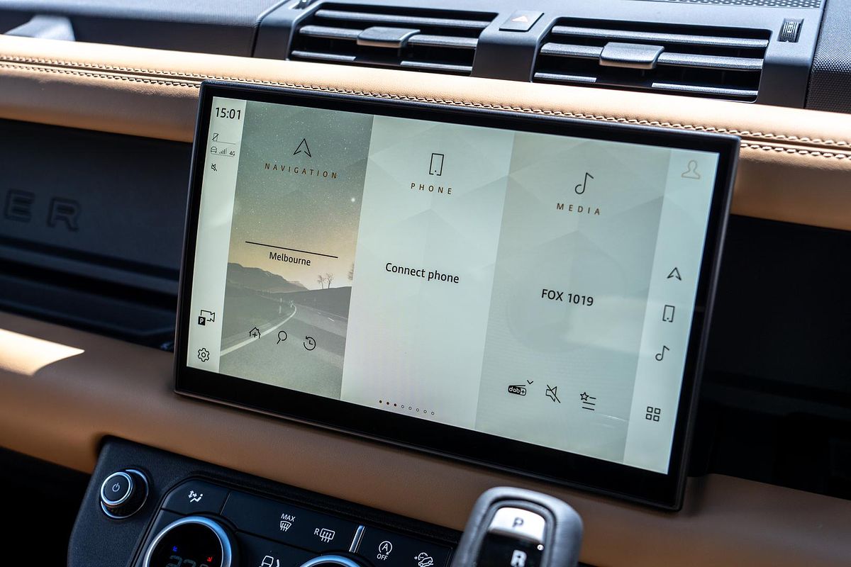 2025 Land Rover Defender 110 D350 X-Dynamic SE L663