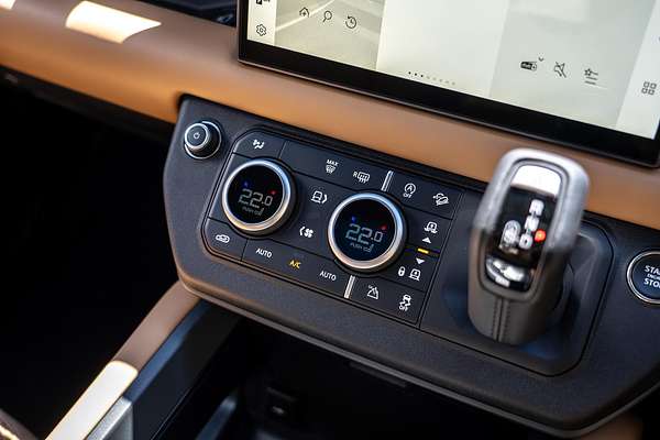 2025 Land Rover Defender 110 D350 X-Dynamic SE L663