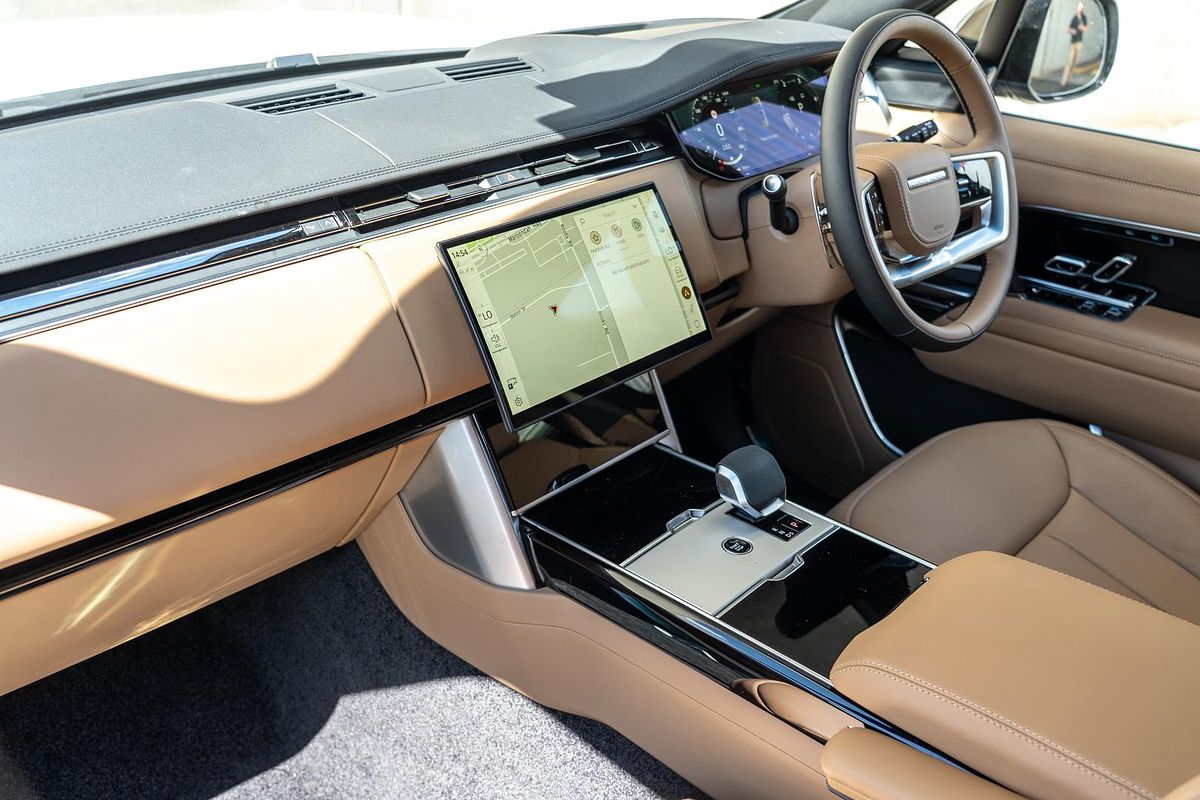 2025 Land Rover Range Rover D350 HSE L460