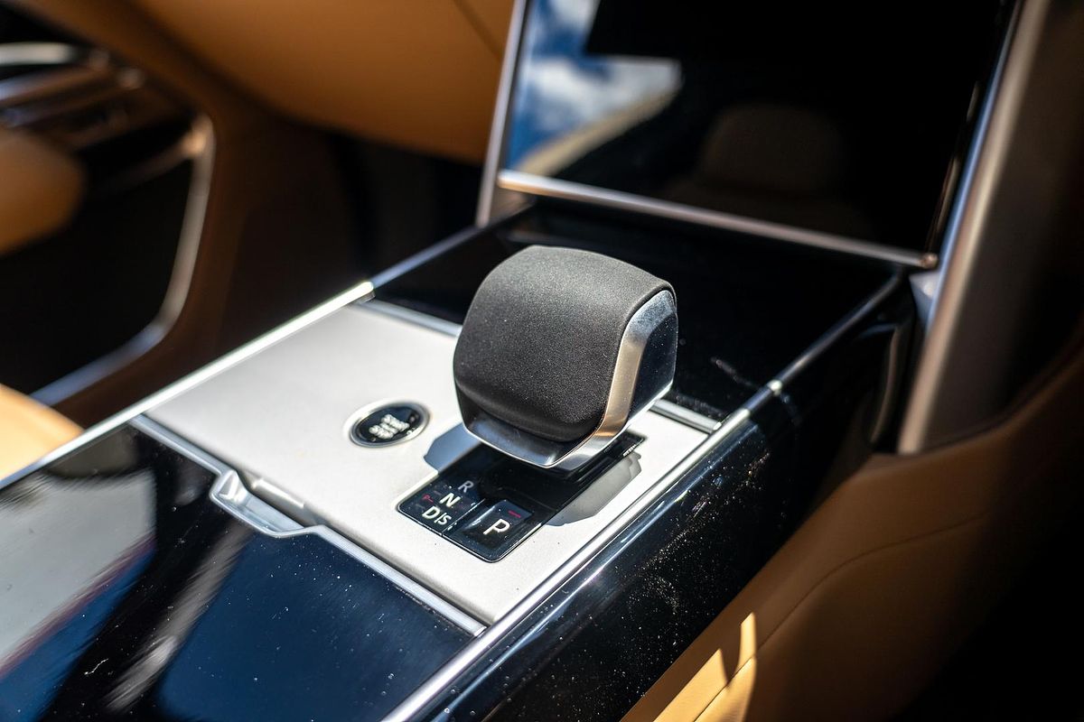 2025 Land Rover Range Rover D350 HSE L460