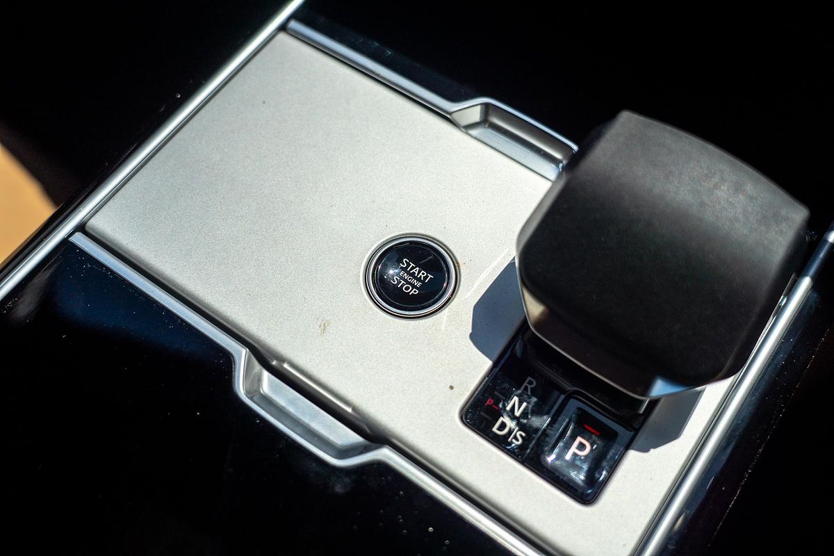 2025 Land Rover Range Rover D350 HSE L460