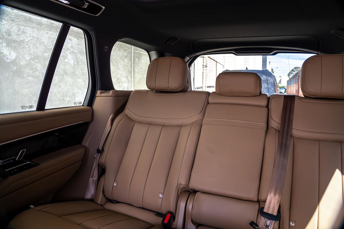 2025 Land Rover Range Rover D350 HSE L460