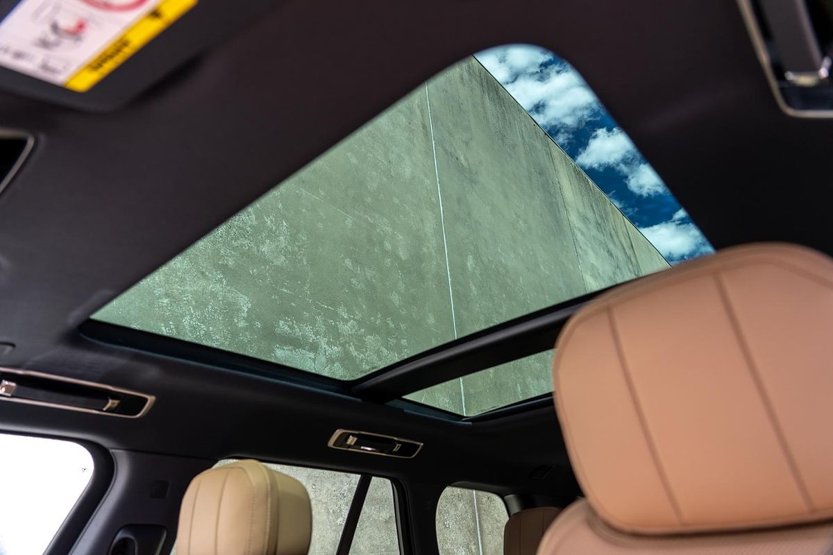 2025 Land Rover Range Rover D350 HSE L460