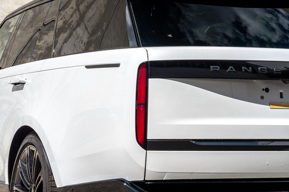 2025 Land Rover Range Rover D350 HSE L460