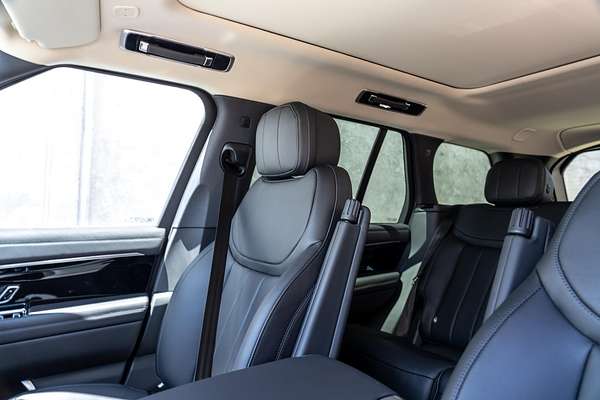 2025 Land Rover Range Rover D350 HSE L460