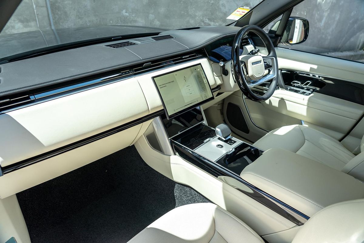 2025 Land Rover Range Rover P460e Autobiography PHEV L460