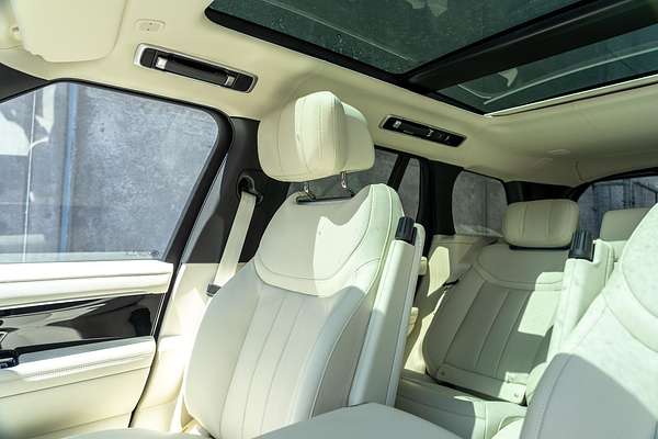 2025 Land Rover Range Rover P460e Autobiography PHEV L460