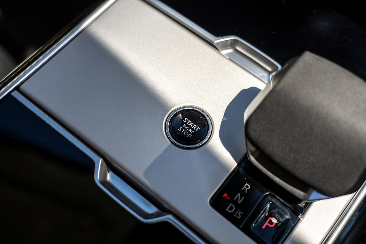 2025 Land Rover Range Rover P460e Autobiography PHEV L460