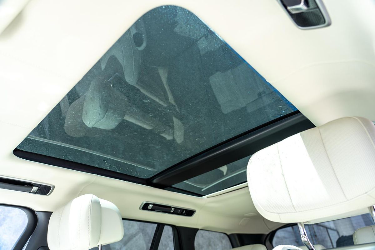 2025 Land Rover Range Rover P460e Autobiography PHEV L460