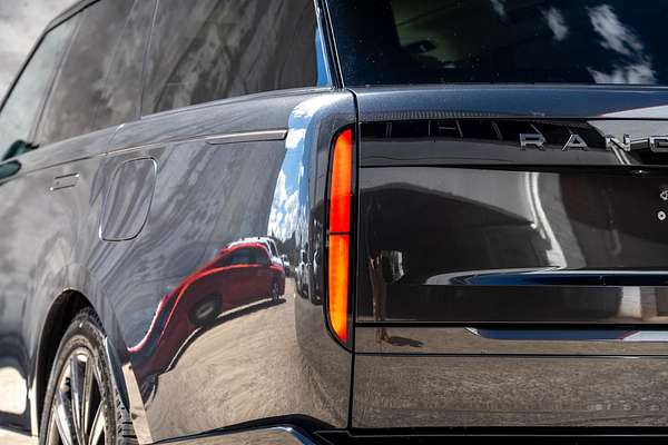 2025 Land Rover Range Rover P460e Autobiography PHEV L460