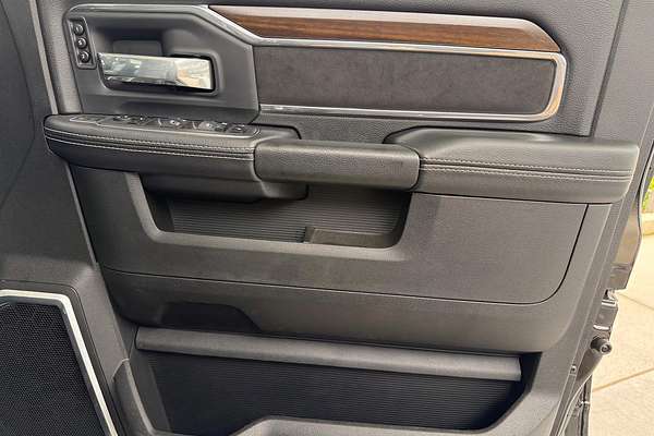 2024 RAM 2500 Laramie DJ 4X4