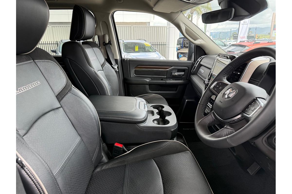 2024 RAM 2500 Laramie DJ 4X4