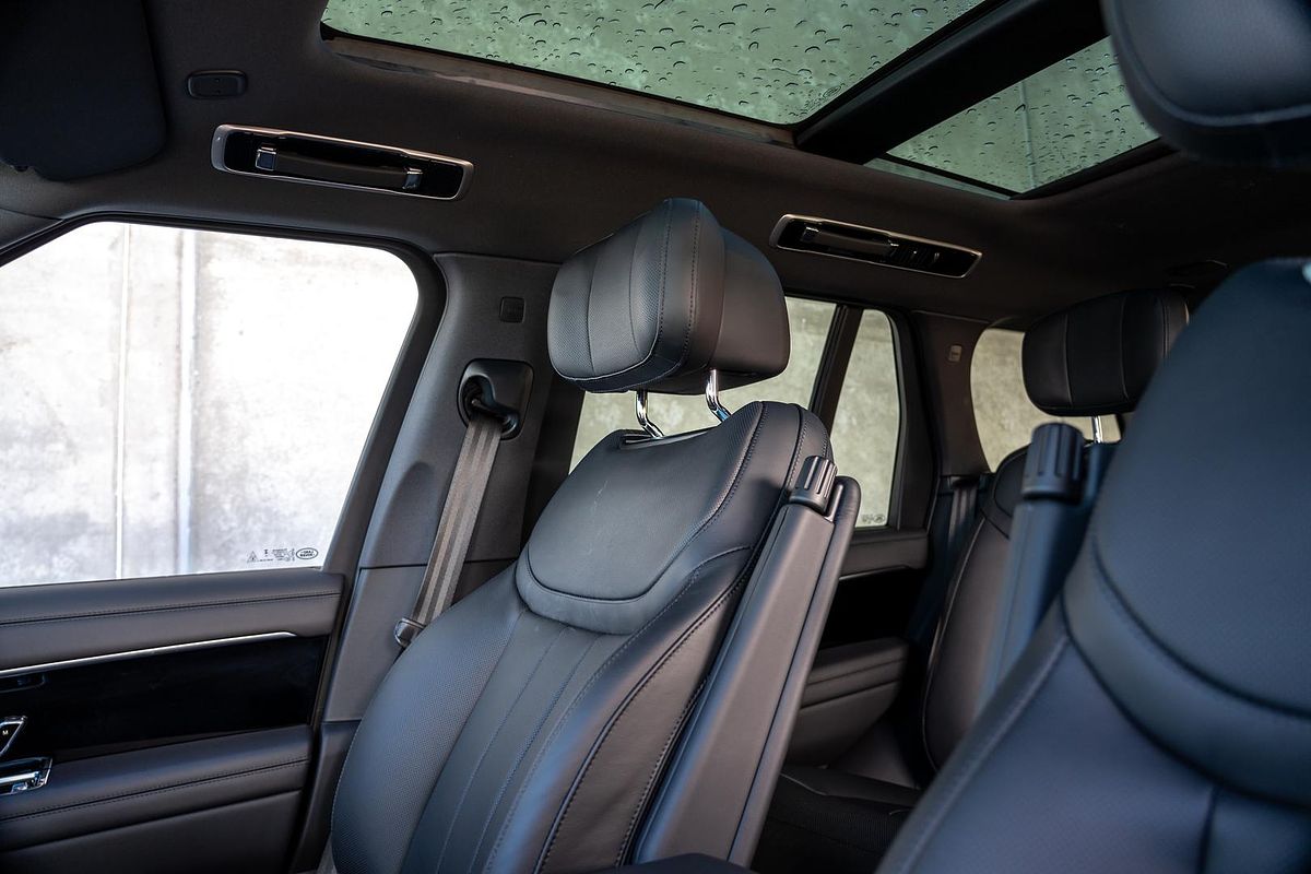 2025 Land Rover Range Rover D350 Autobiography L460 LWB