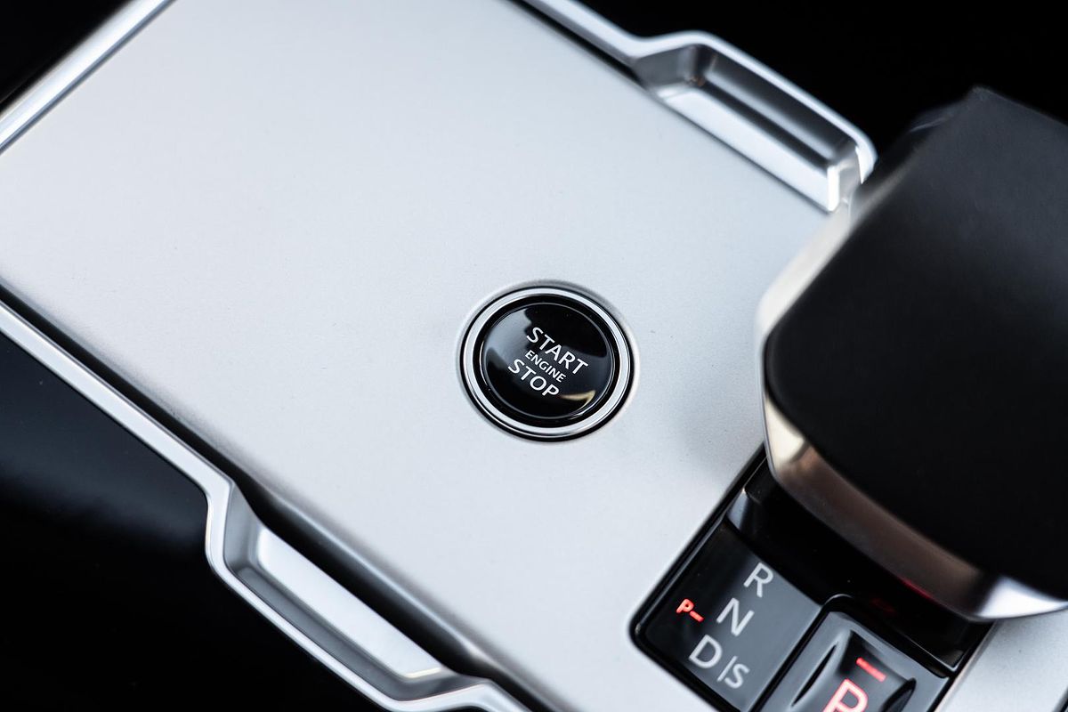 2025 Land Rover Range Rover D350 Autobiography L460 LWB