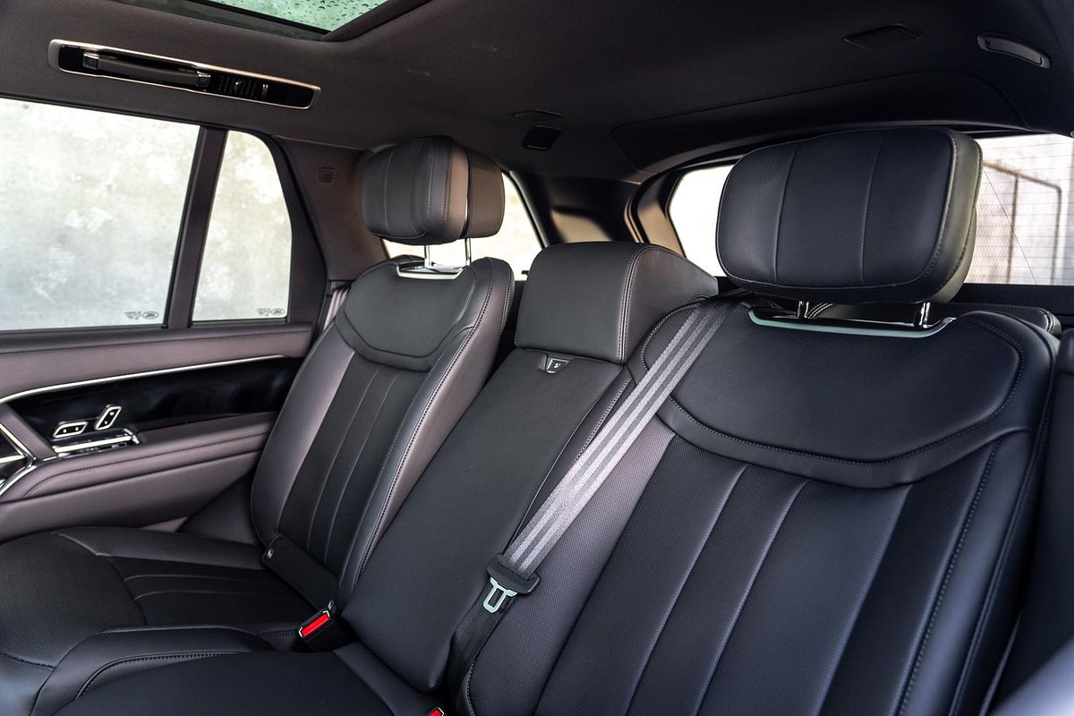 2025 Land Rover Range Rover D350 Autobiography L460 LWB