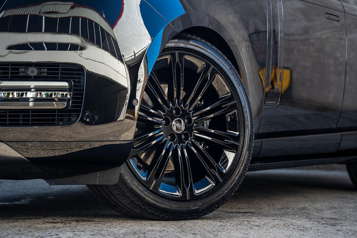 2025 Land Rover Range Rover D350 Autobiography L460 LWB