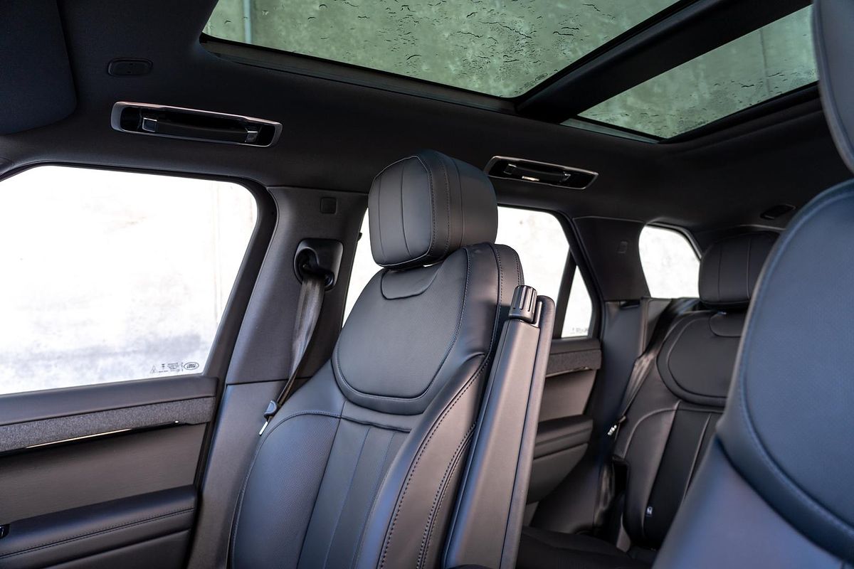 2025 Land Rover Range Rover Sport D250 Dynamic SE L461