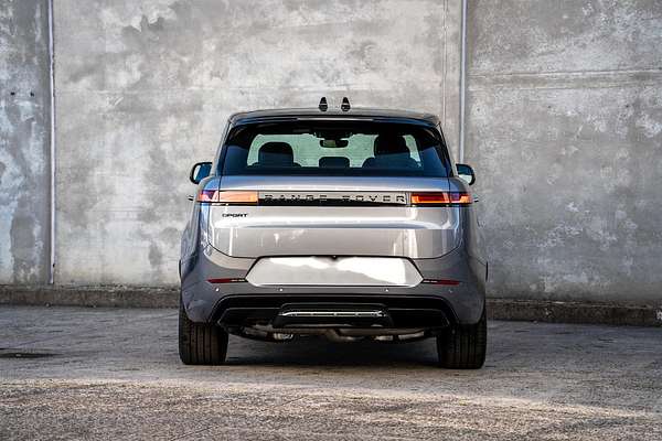 2025 Land Rover Range Rover Sport D250 Dynamic SE L461