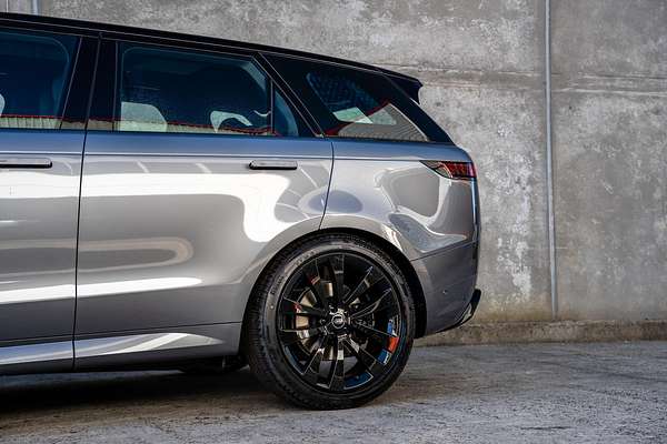 2025 Land Rover Range Rover Sport D250 Dynamic SE L461