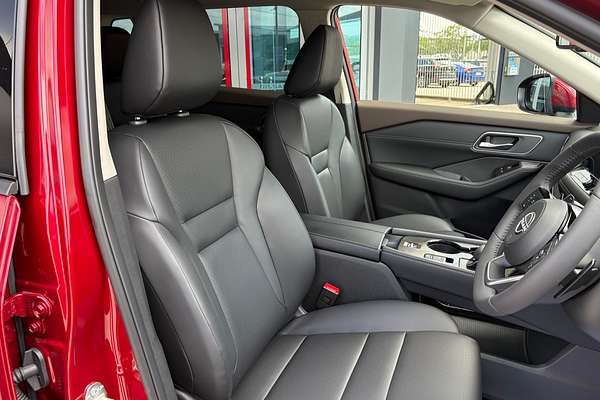 2025 Nissan X-TRAIL ST-L T33