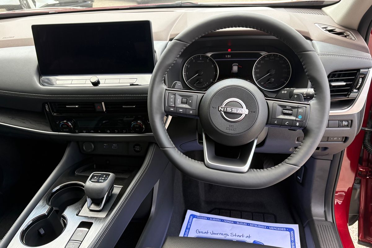 2025 Nissan X-TRAIL ST-L T33