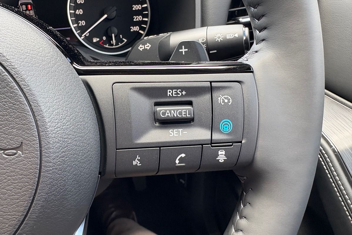 2025 Nissan X-TRAIL ST-L T33