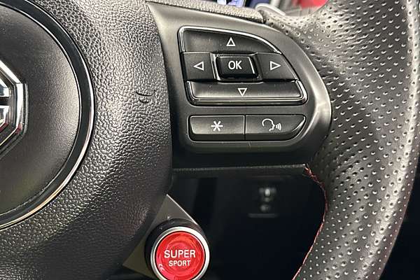 2021 MG HS Essence SAS23