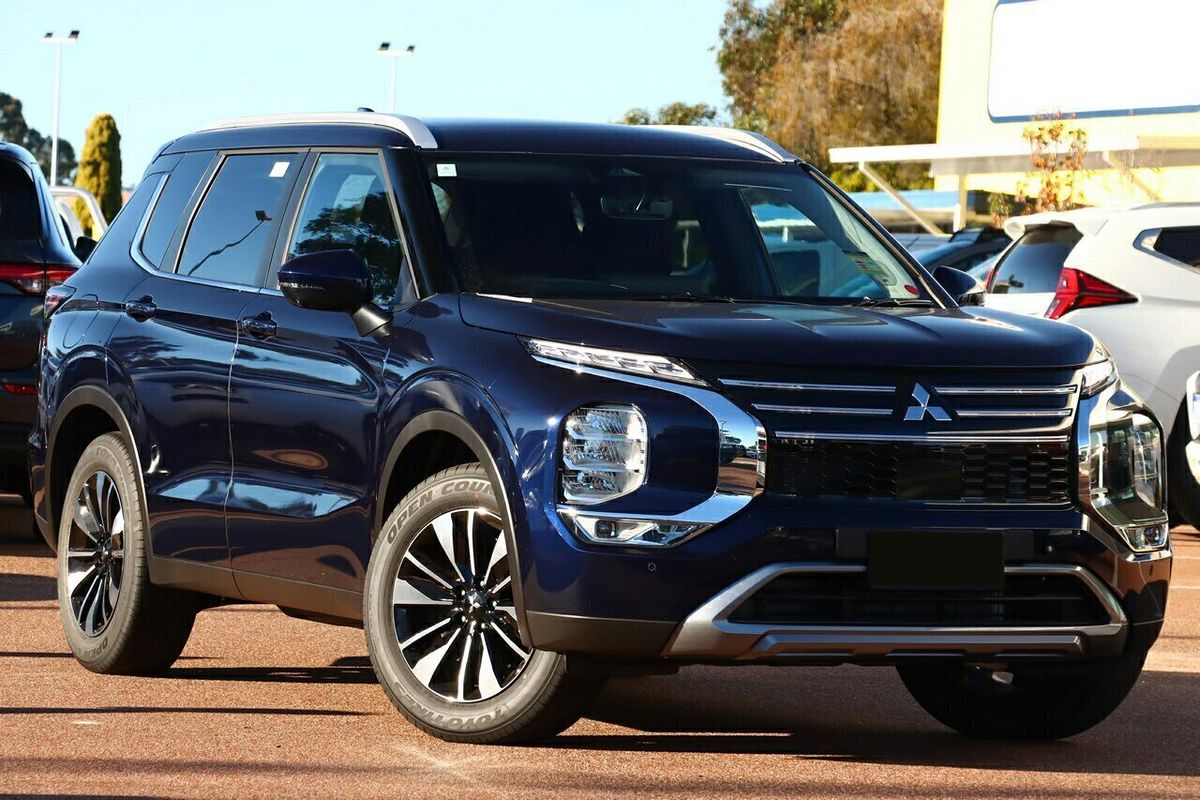 2025 Mitsubishi Outlander LS ZM