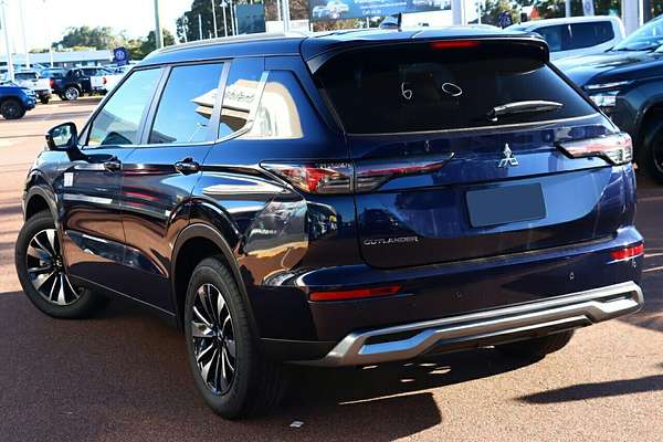 2025 Mitsubishi Outlander LS ZM